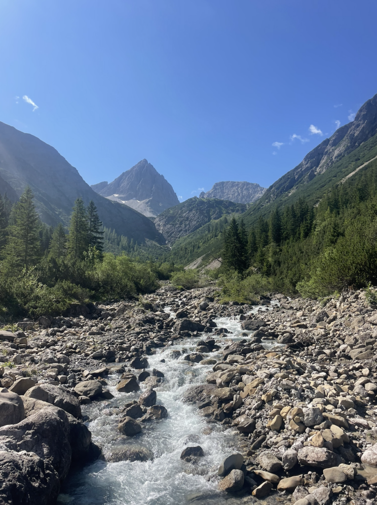 Bergfluss/ Annouk Bielders 